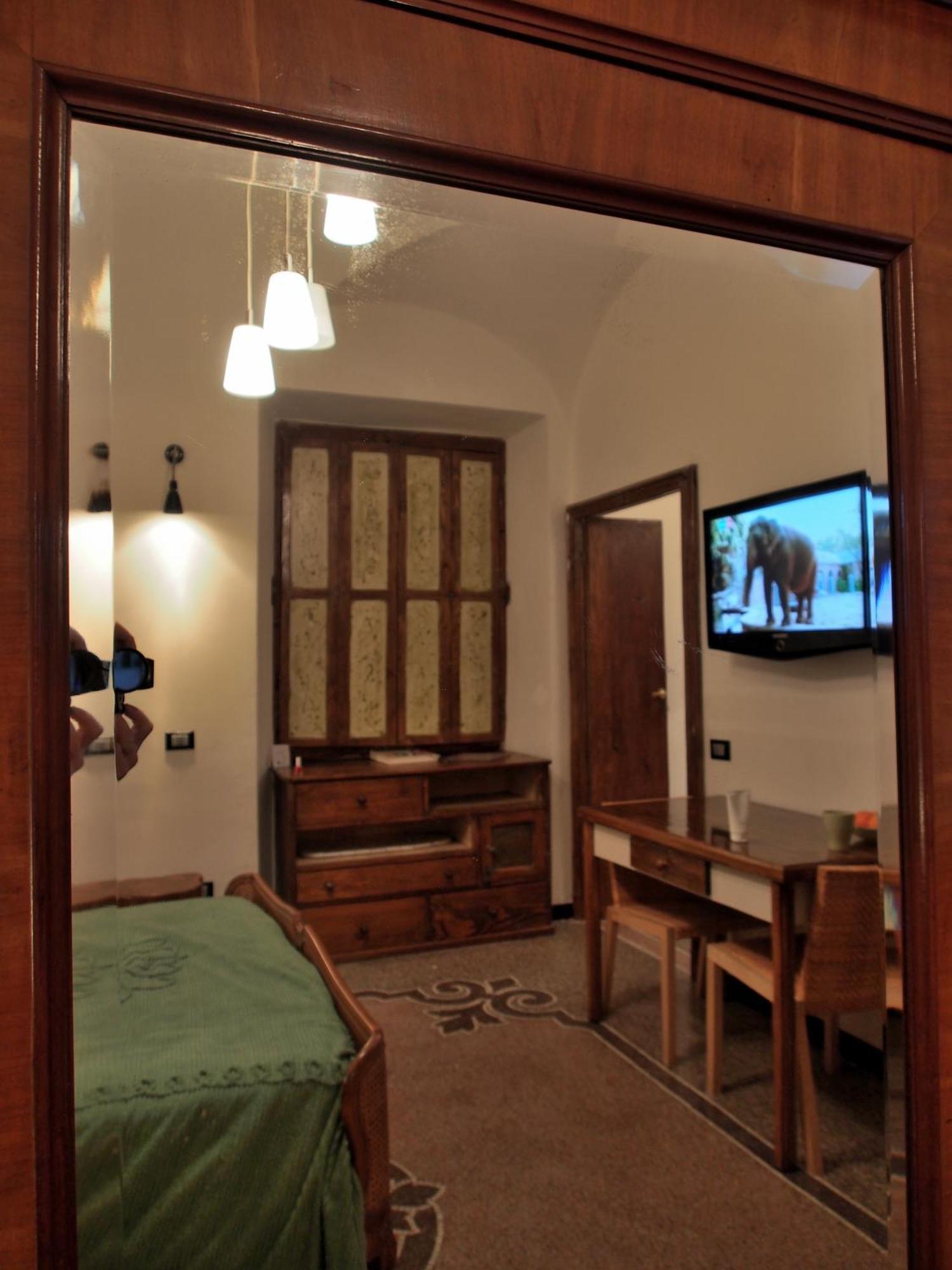 Lovingenoa Old Stone Apartment Phòng bức ảnh