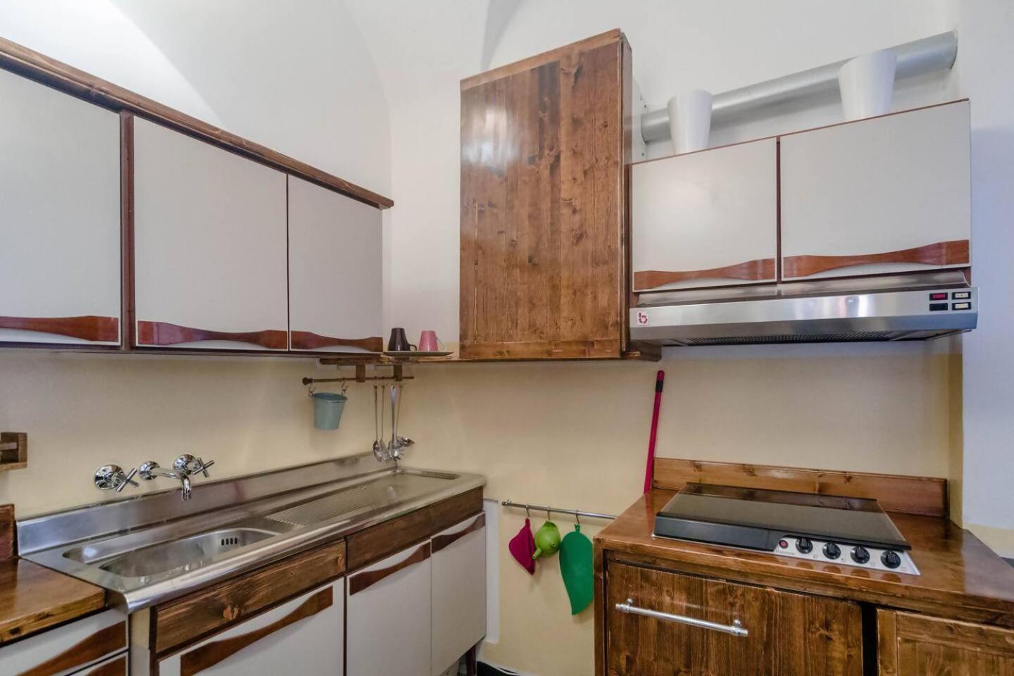 Lovingenoa Old Stone Apartment Ngoại thất bức ảnh