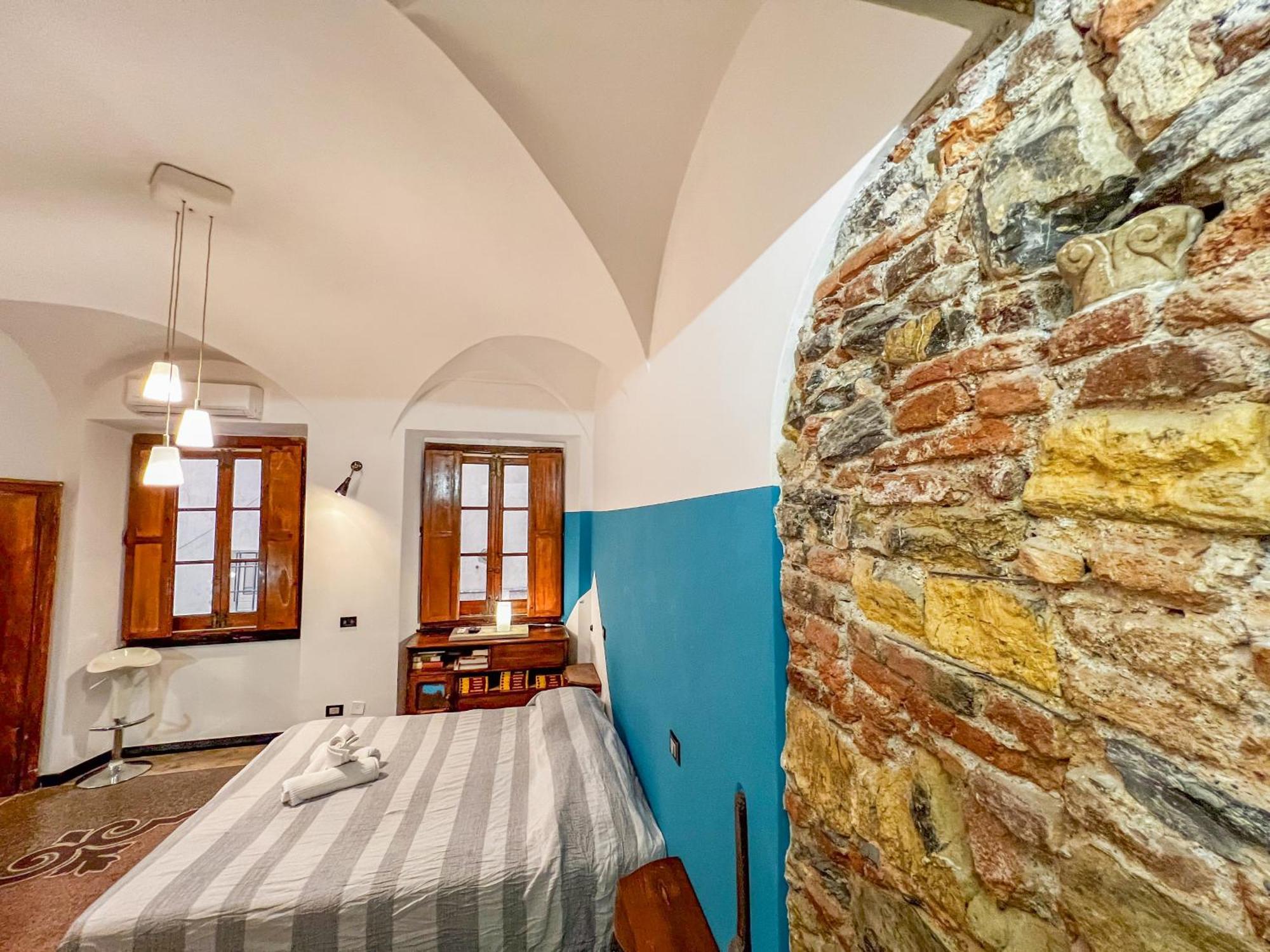 Lovingenoa Old Stone Apartment Ngoại thất bức ảnh