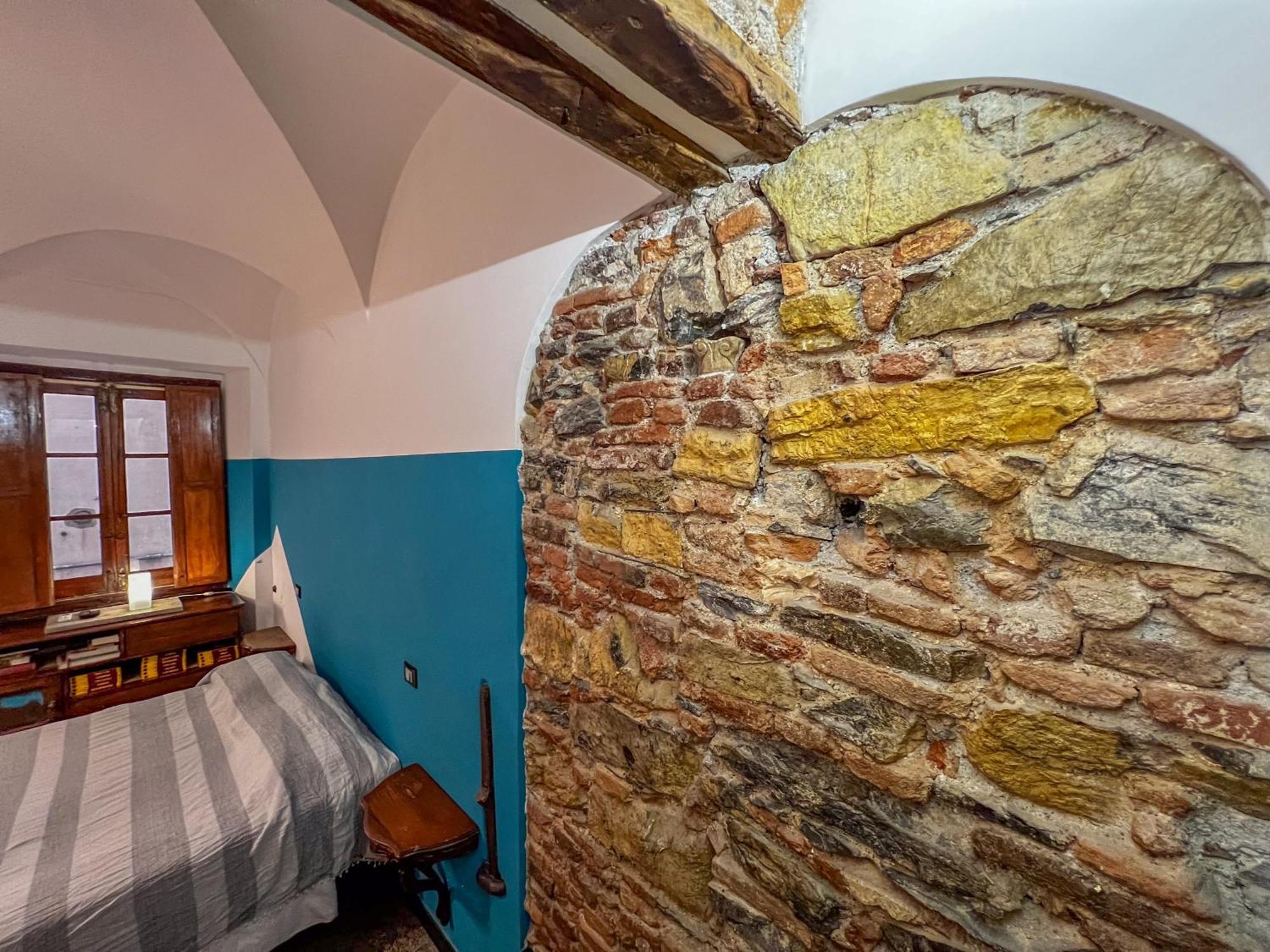 Lovingenoa Old Stone Apartment Ngoại thất bức ảnh